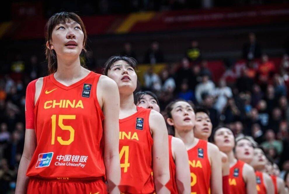 不少争议, 捷克排名世 不少争议, 捷克排名世