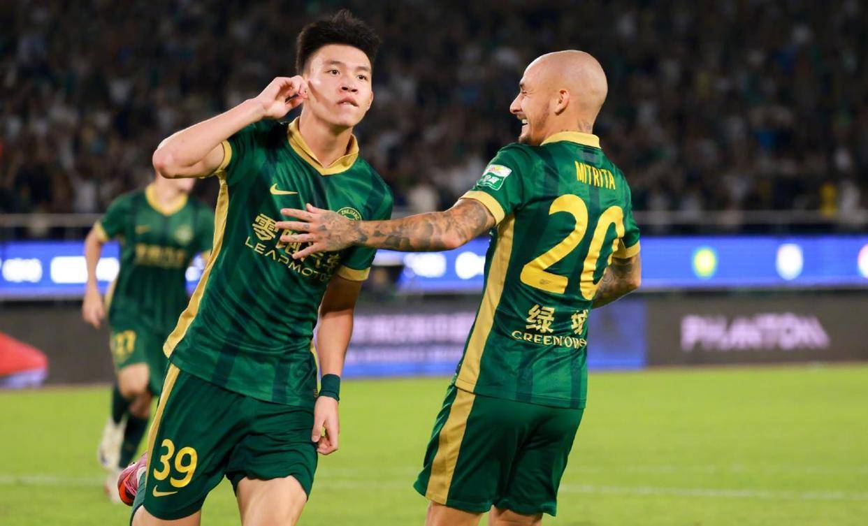 主裁判只向, 大联赛, 年轻球员的